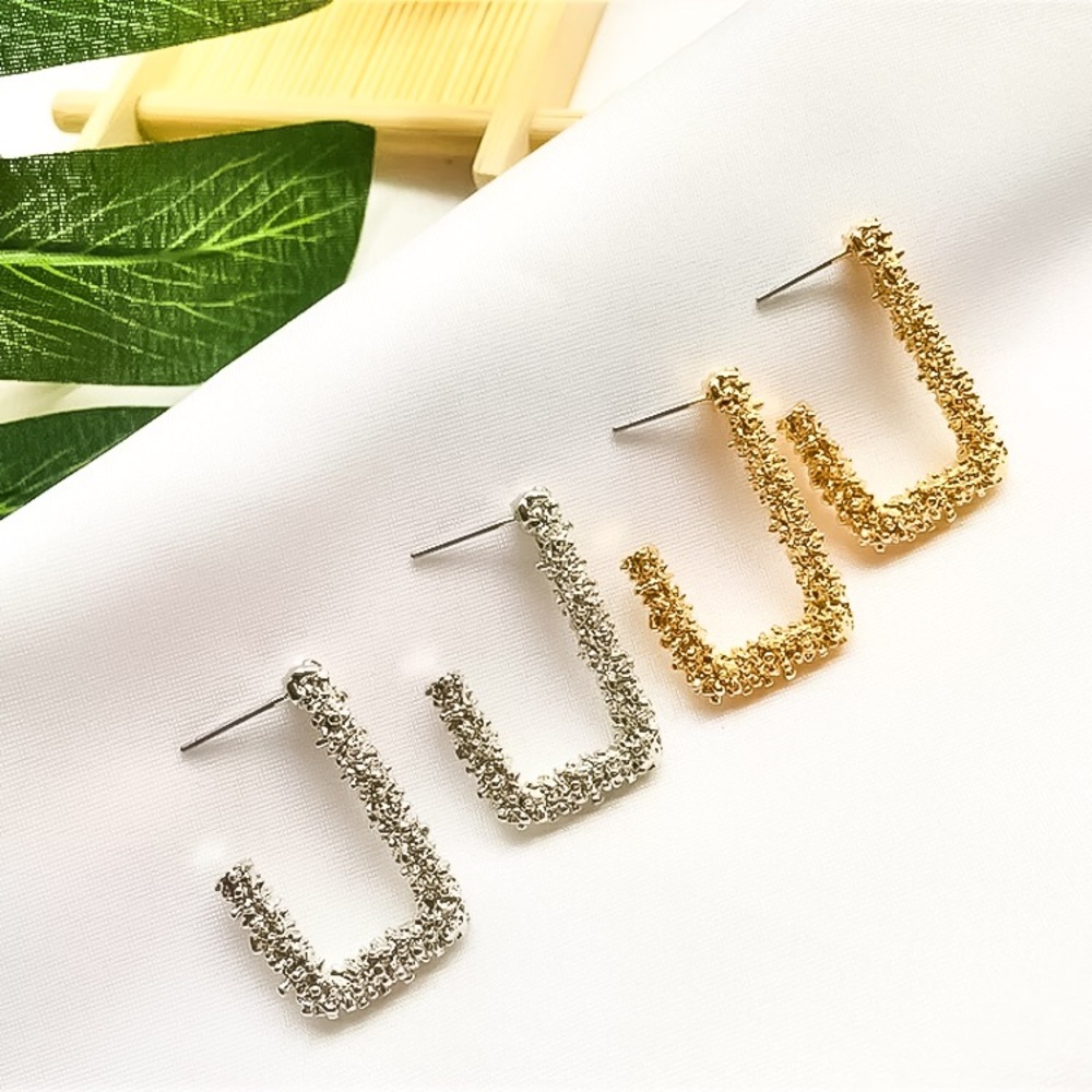 🔴5/$15🔴CLEARANCE Silver Simple Earrings NEW - Picture 10 of 13
